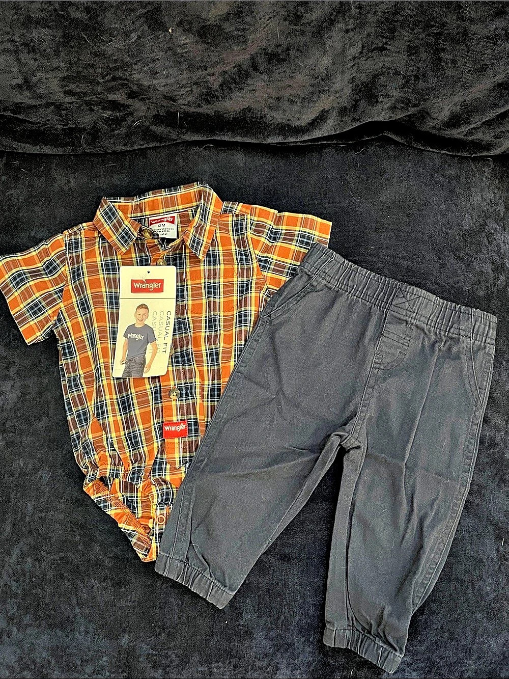 Wrangler Baby Boys Plaid Bodysuit and Jogger Pant Set 12 Months NWT